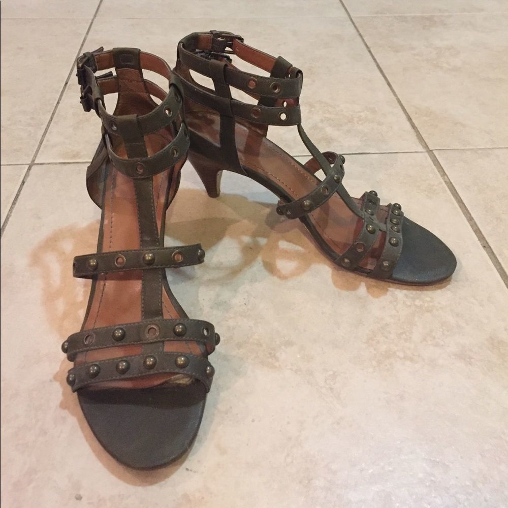 Nine West army green heel sandal